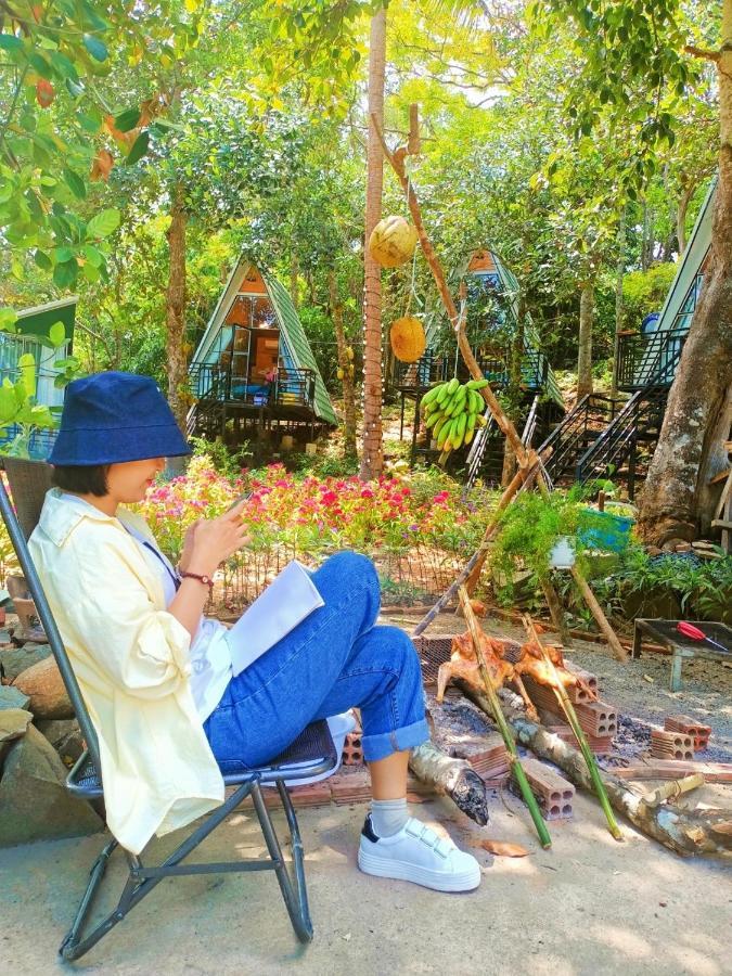 Homestay De La Rosa - Con Dao Chi Khu Co Ong Екстер'єр фото